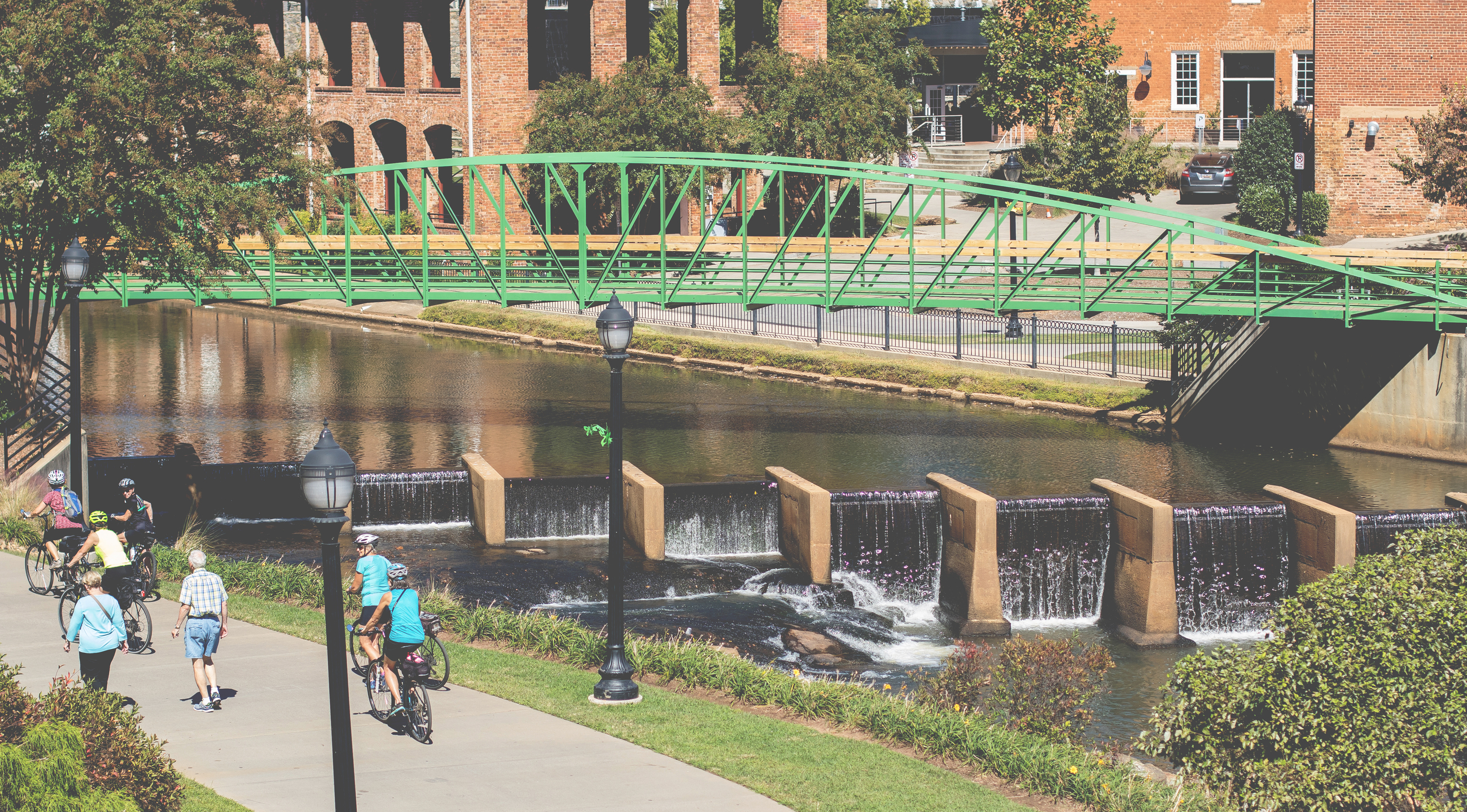 The Ultimate Guide to Greenville, SC: What to Do While You’re in Town for Your Bridal Appointment. Desktop Image